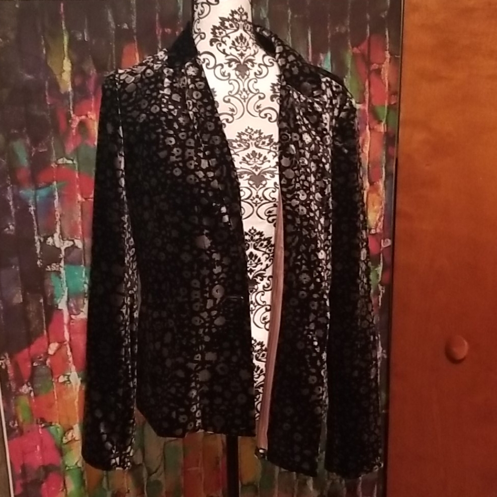 Elevenses valour jacket